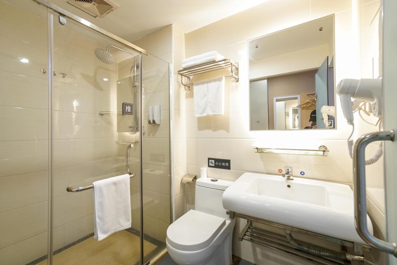 Jia Mei Xin Holiday Hotel Baiyun Airport Branch Guangzhou Exterior photo