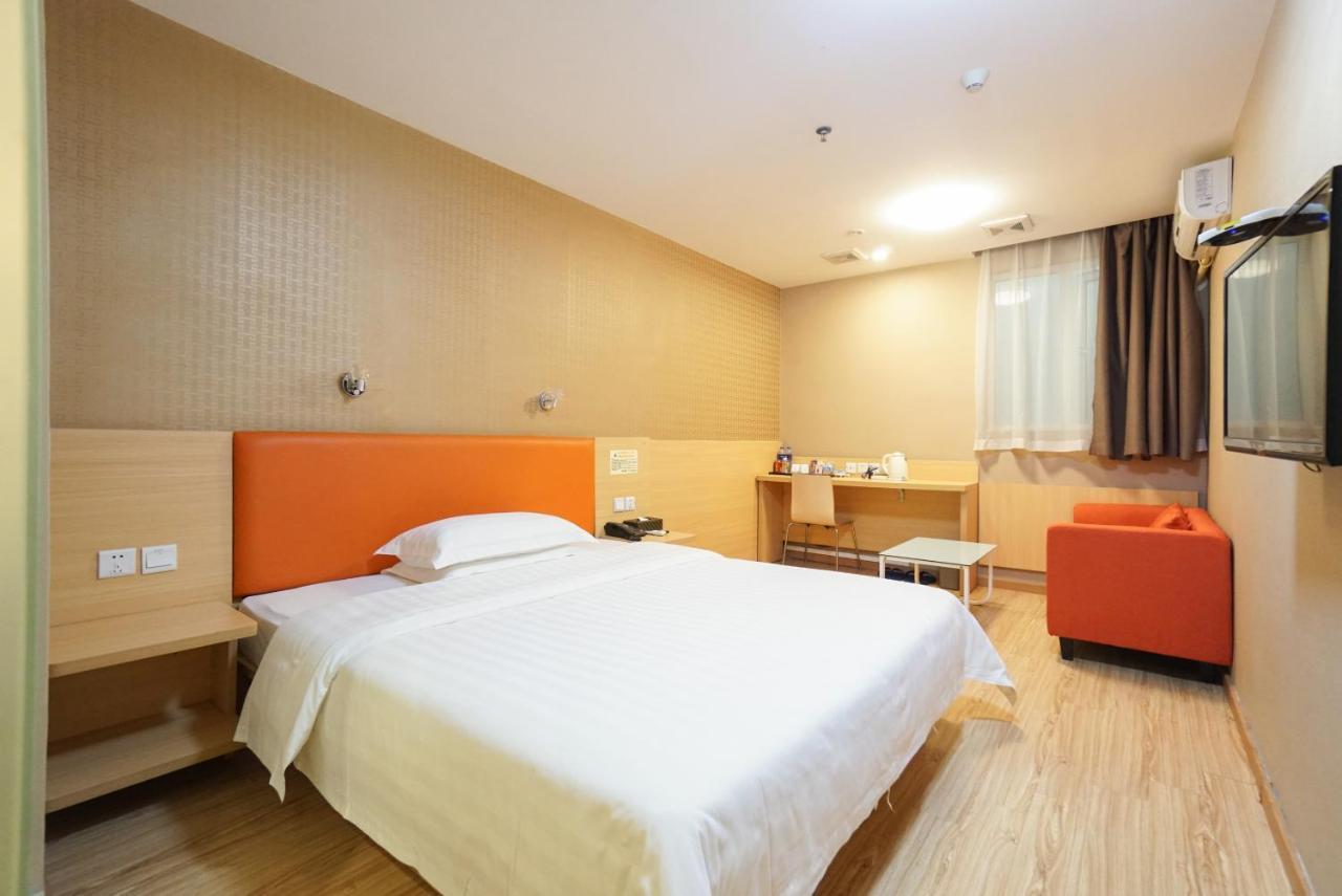 Jia Mei Xin Holiday Hotel Baiyun Airport Branch Guangzhou Exterior photo