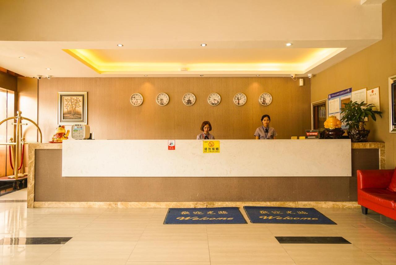 Jia Mei Xin Holiday Hotel Baiyun Airport Branch Guangzhou Exterior photo