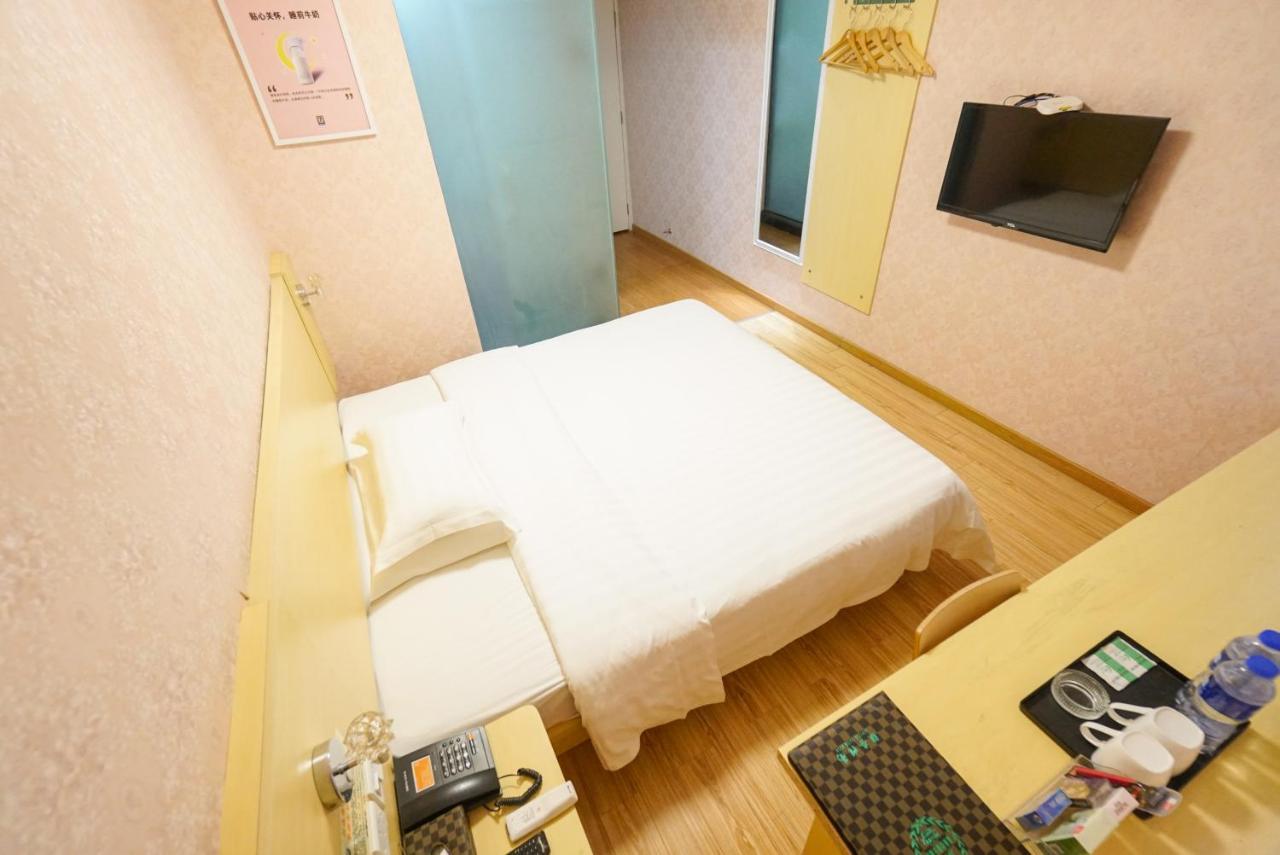 Jia Mei Xin Holiday Hotel Baiyun Airport Branch Guangzhou Exterior photo