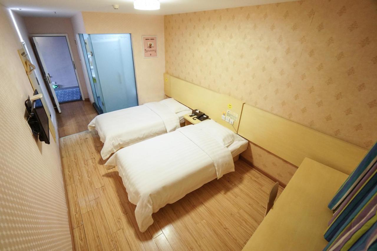 Jia Mei Xin Holiday Hotel Baiyun Airport Branch Guangzhou Exterior photo