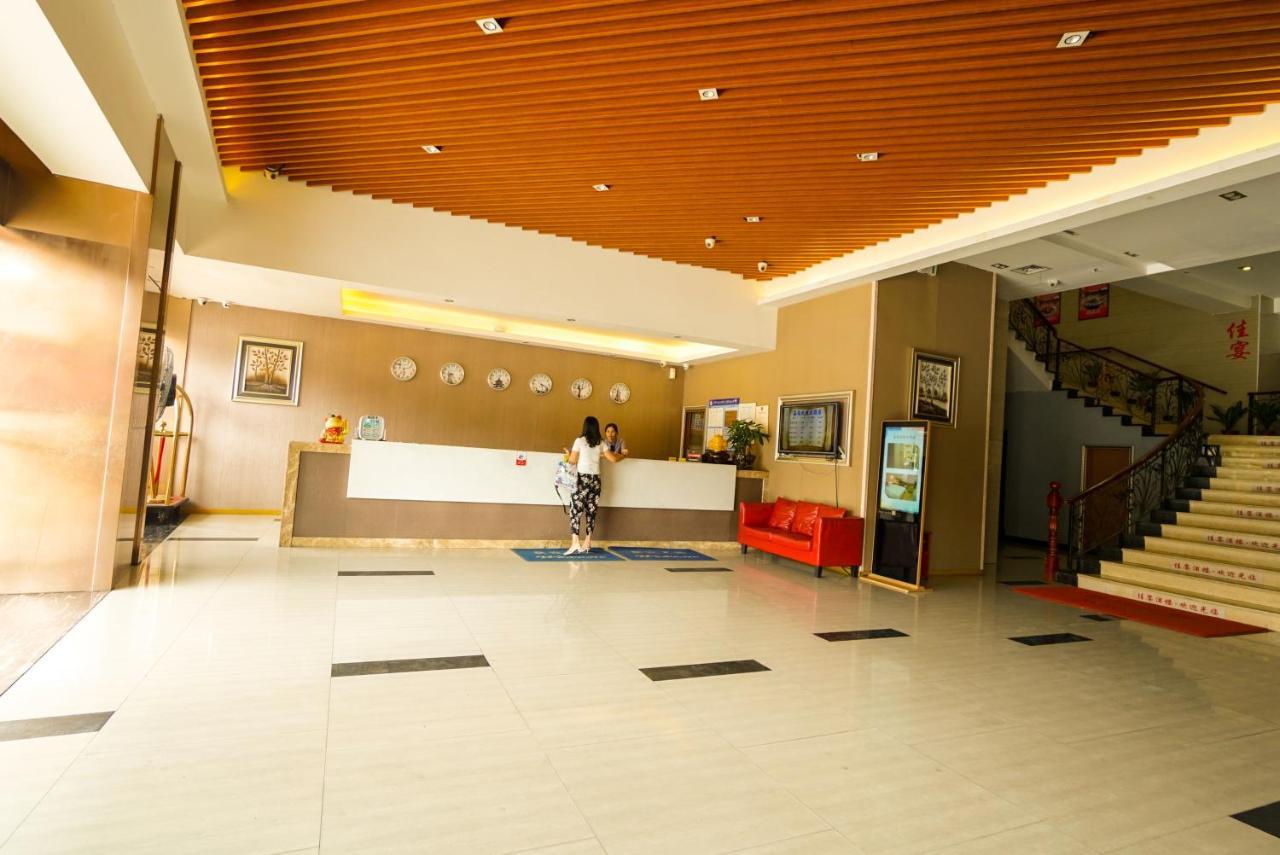Jia Mei Xin Holiday Hotel Baiyun Airport Branch Guangzhou Exterior photo